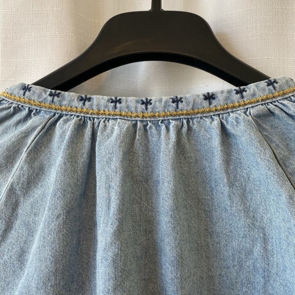 Driftwood Chambray Blouse Womens S Blue Floral Embroidered Long Sleeve Boho - Picture 8 of 11